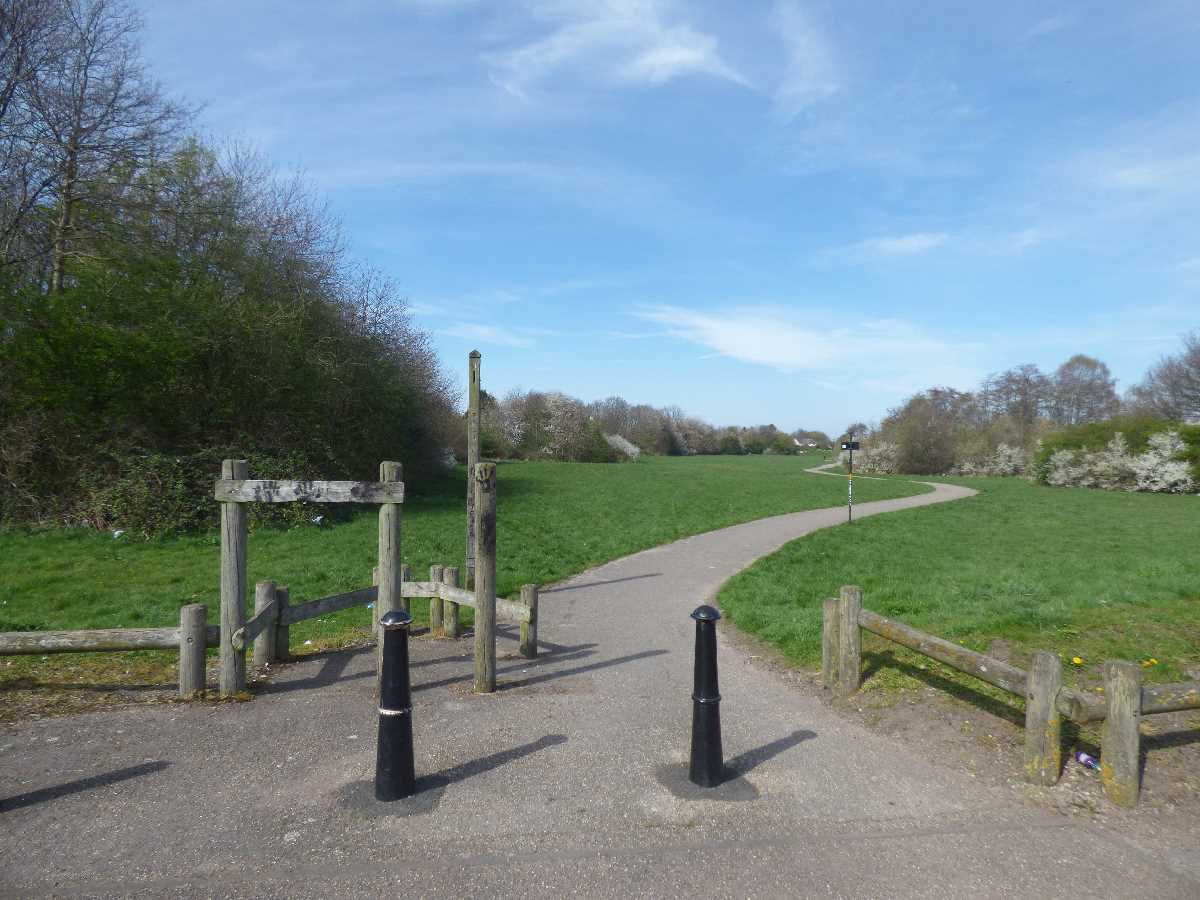 A walk in the Kingfisher Country Park from Hay Mills to Bordesley Green on Easter Sunday 2021